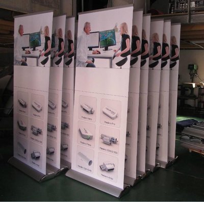 西安广告制作服务 易拉宝、水滴易拉宝、展架、拉网立屏喷绘一站式解决方案